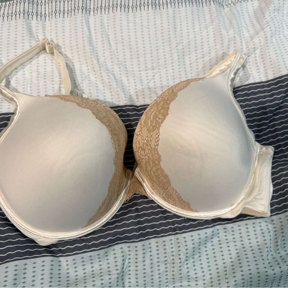 Cacique Ivory Bra with Tan Lace Trim